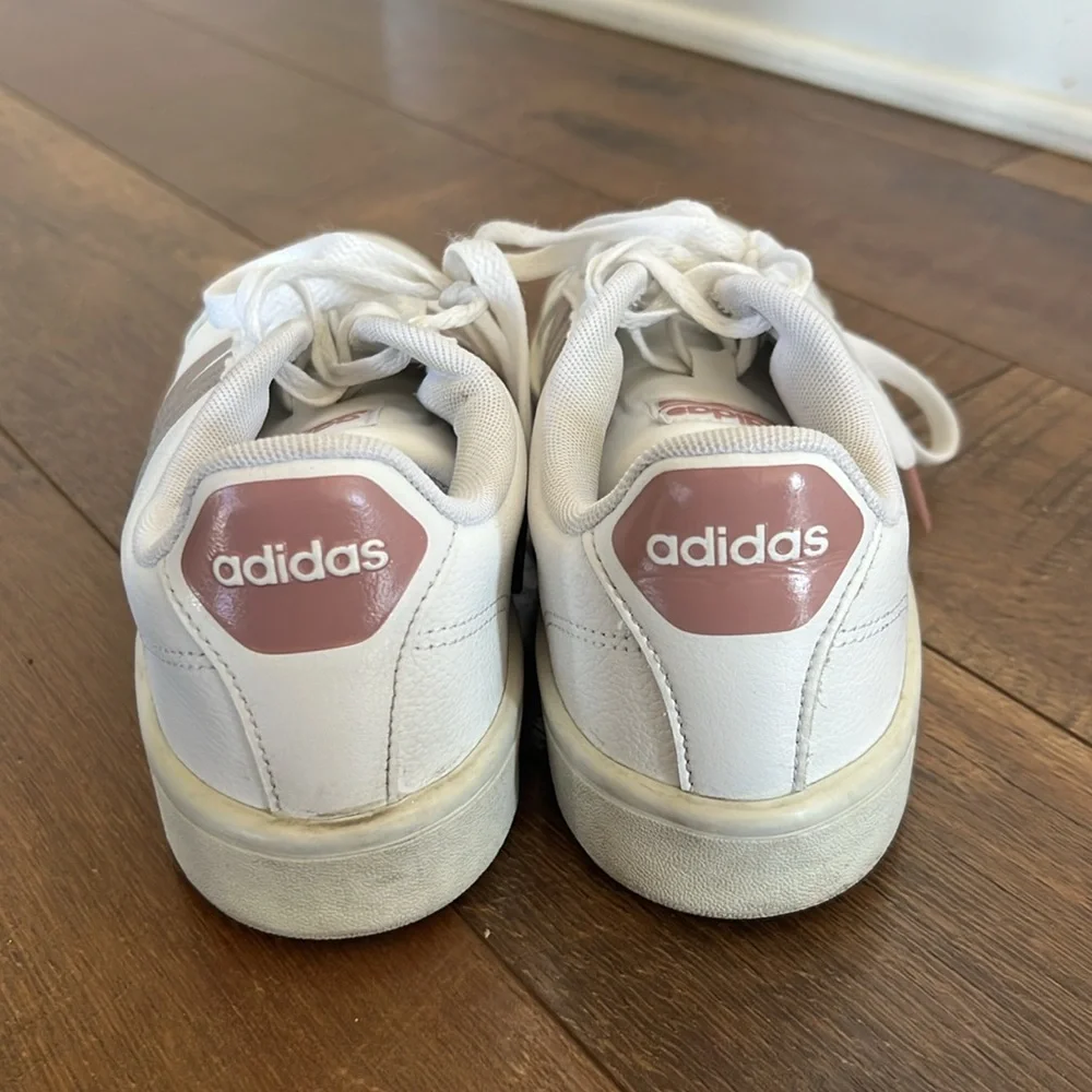 Adidas White and Pink Sneakers Low-Top Design - Picture 3 of 8